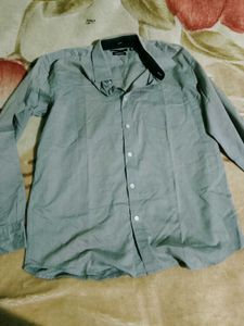 Men's Casual Button-Down Shirt