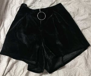 Black Velvet Ring Detail Shorts