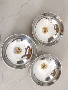 Set Of 3 To Put Food In It