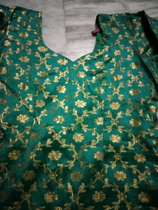 A Banarasi Silk Kurti salwar With Dupatta
