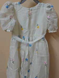 Cute Embroidered Dress 4-5years