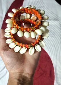 BOHO SHELL KAUDI BANGLES (2)