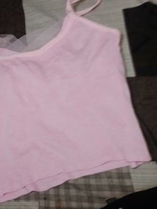 sleeveless top