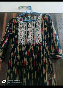 Embroidered Kurta with Geometric Print