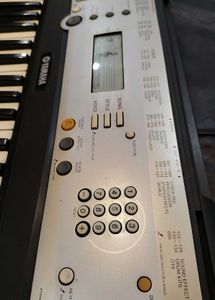 Yamaha YPT-200 Keyboard + FREE Adapter &amp; cover