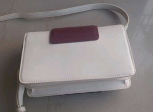 Miraggio colorblocked medium sling bag