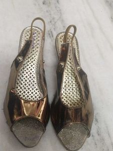 Elegant Metallic Slingback Heels