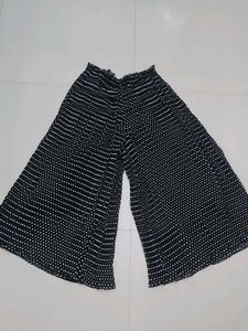 Black wide leg palazzo