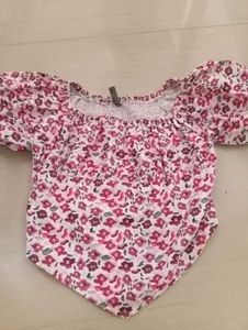 Floral Puff Sleeve Crop Top