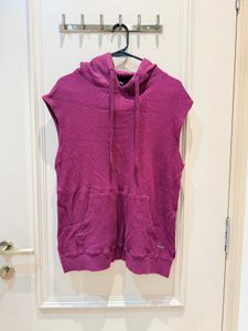 Sleeveless Hooded T-Shirt