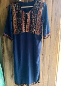 Solid navy blue colour kurti.