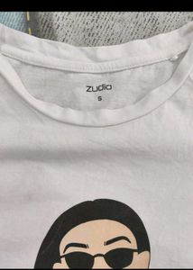 White Graphic Print T-shirt