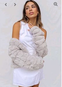 Faux Fur Jacket - Cozy and Stylish