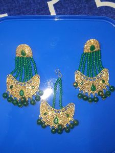 Emerald &amp; Gold Kundan Jewellery Set