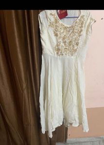 Elegant Embroidered White Kurta Set