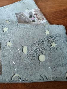 Glow-in-the-Dark Star Mat (set of 2)