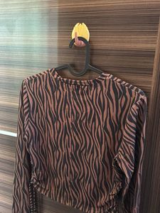 Stylish Zebra Print Long Sleeve Top