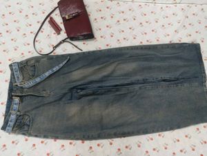 baggy jeans