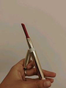 Myglamm Ultimate Matte Lipstick