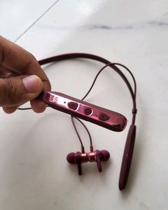 UAG Premium Neckband