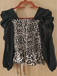 Animal Print Puff Sleeve Top