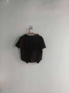 Stylish Black Zip-Up Cropped Top