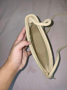 brand new Daisy Straw Crossbody Bag