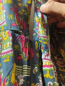 Beautiful Indian Printed Kurta feeding kurt