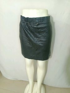 H&amp;M Black Faux Leather Mini Skirt Free Size