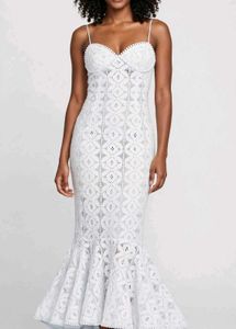 Elegant White Lace Fishtail Dress