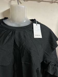 Chic Black Ruffle Top