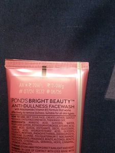 Pond's Bright Beauty Facewash