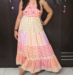 Chic Tiered Gingham Maxi Dress