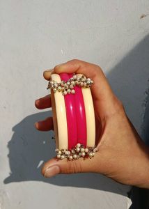 Set of 4 Elegant Bangles with Pearl &amp; Stone Embell