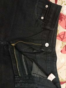 Black Ripped Wide-Leg Jeans