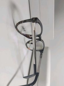 Stylish Tortoiseshell Eyeglasses