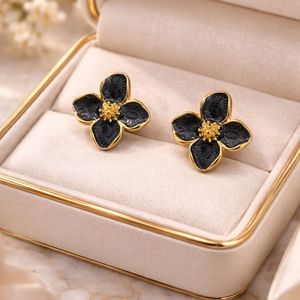 Elegant Black Flower Stud Earrings