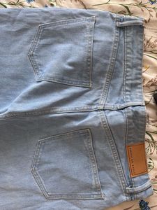 high rised- wide leg Light Wash Denim Jeans