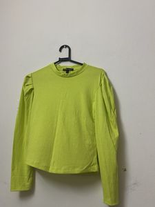 Ribbed Puff Sleeve Top