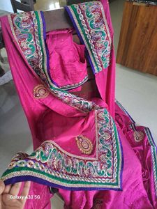 gold  Embroidered Saree 🩷