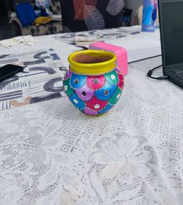 hand pained colurful decorated matki
