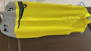 Chic Yellow Sleeveless Top
