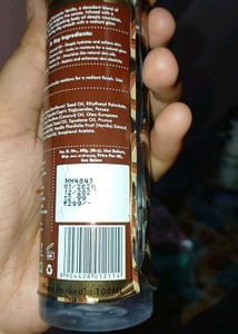 Vanilla body oil + chocolate wax powder