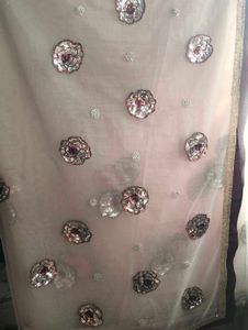 Embellished saree with Floral Motifs