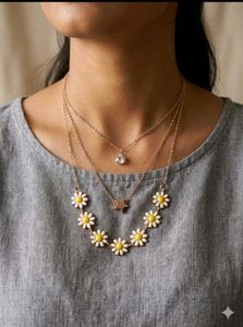 Daisy Chain Necklace