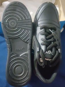 Ogyi  Black Shoes