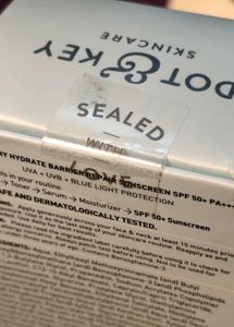 DOT &amp; KEY Blueberry Hydrate Sunscreen