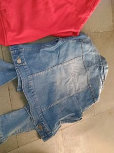 Women’s Jacket Combo | Red Hoodie + Denim Jacke
