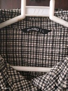 Chic Checked Cropped Shirt