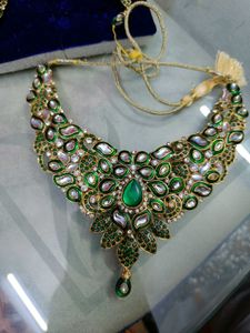 Emerald &amp; Gold Necklace Set